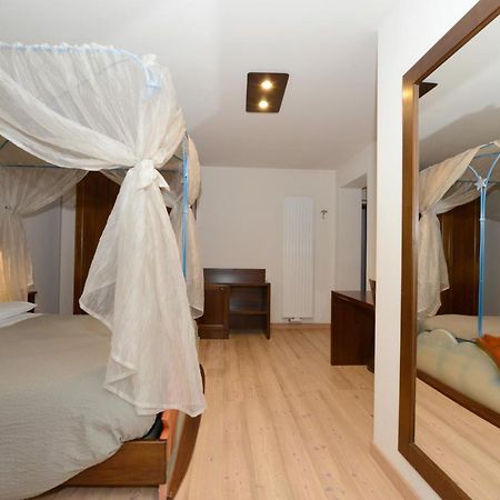 Hotel Sole Tonalepas Buitenkant foto