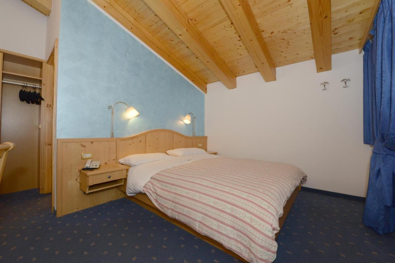Hotel Sole Tonalepas Buitenkant foto