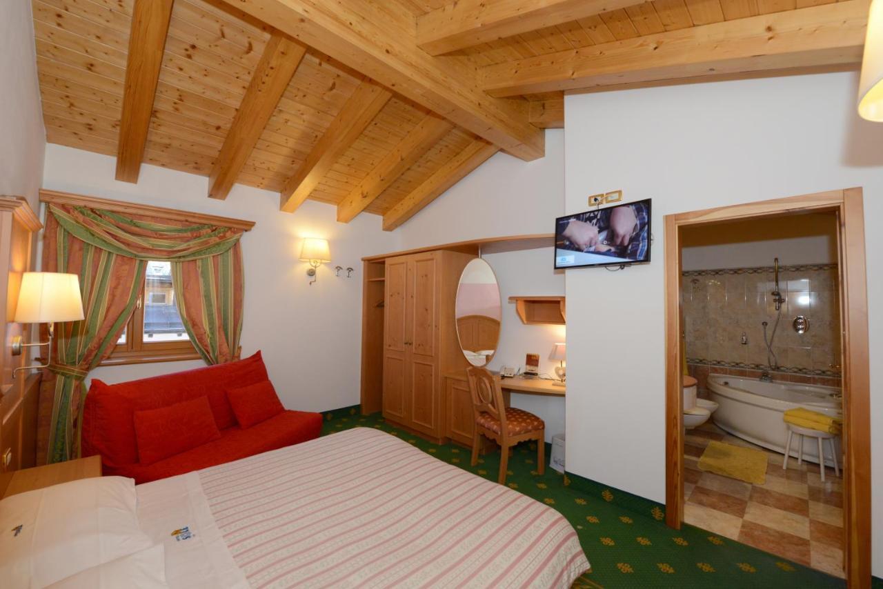 Hotel Sole Tonalepas Buitenkant foto