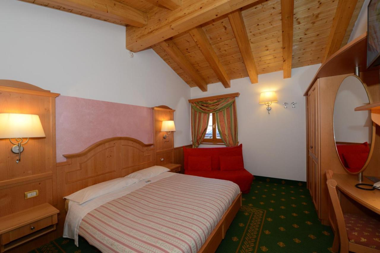 Hotel Sole Tonalepas Buitenkant foto