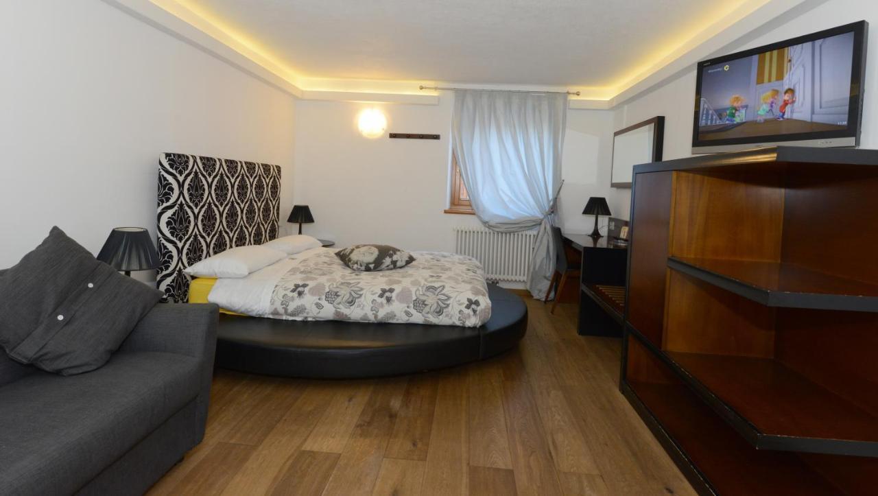 Hotel Sole Tonalepas Buitenkant foto